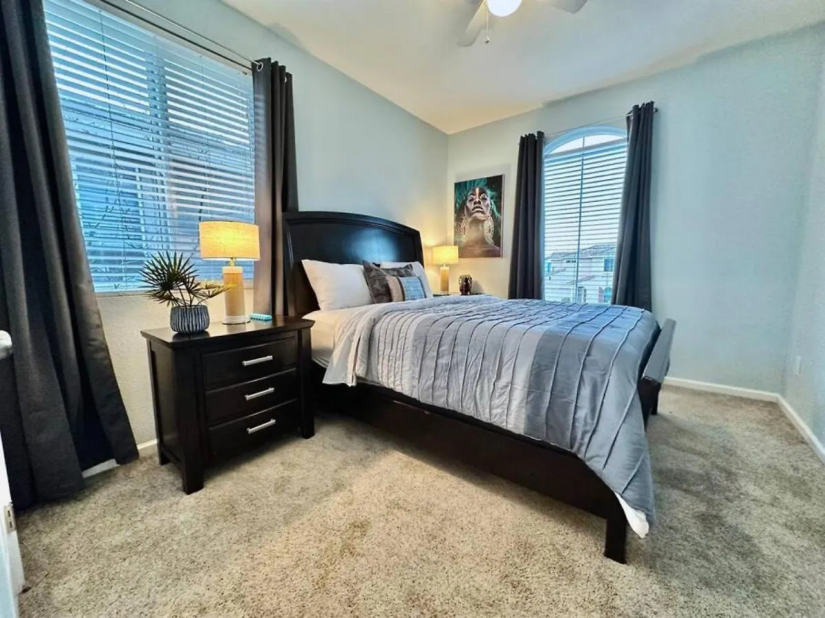 Close To Smf-Comfortable King Mattress-Garage Park Sacramento