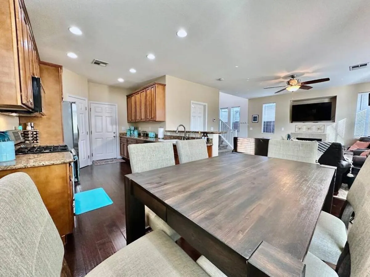 Tatil Evi Close To Smf-Comfortable King Mattress-Garage Park Sacramento ABD